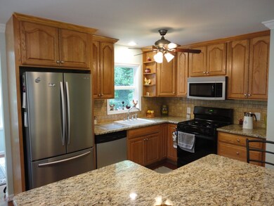 511 Mac Ln, East Stroudsburg, PA 18301 - photo 3