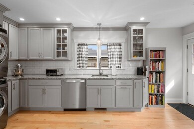 2 Birch St, Newburyport, MA 01950 - photo 4