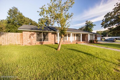 1079 Parkridge Cir W, Jacksonville, FL 32211 - photo 4