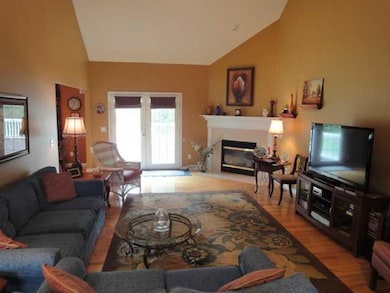 7159 Mallard Ct, Niagara Falls, NY 14304 - photo 5