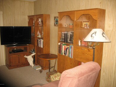 6017 Flying M Living Room (2)