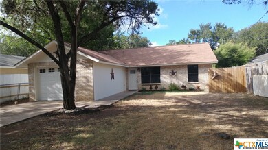 909 N Bishop St, San Marcos, TX 78666 - photo 2