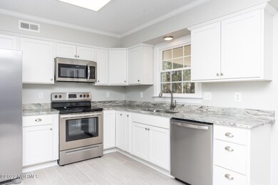 111 Peachtree Dr, Jacksonville, NC 28546 - photo 6