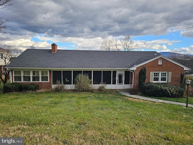 615 Villa Ave unit A, Front Royal, VA 22630 - photo 2