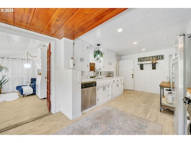 23620 State Highway 38, Elkton, OR 97436 - photo 6