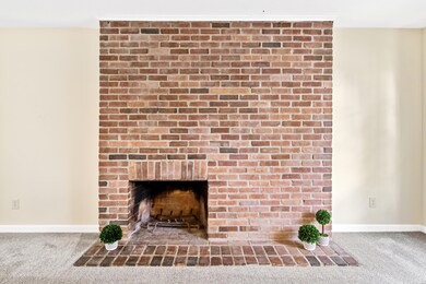 118 Stornoway Drive East-7.jpg-FULL