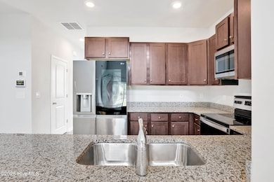 7606 Knightbell Cir, Leland, NC 28451 - photo 4