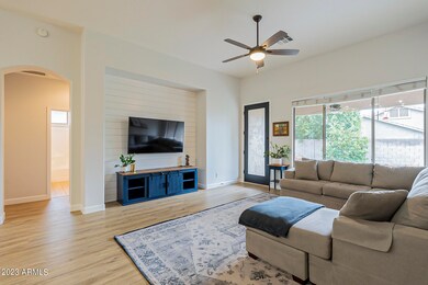 family room 2