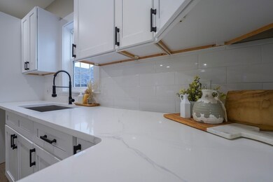 21 Gifford Ave, North Dartmouth, MA 02747 - photo 7