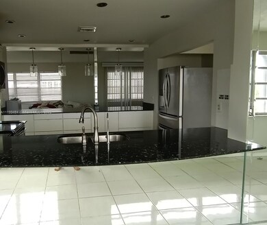 329 SE 3rd St unit 501S, Hallandale Beach, FL 33009 - photo 5