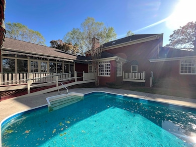 new liner installed 2 years ago