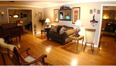 6256 Fairway Ln, Allentown, PA 18106 - photo 4