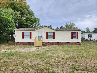 664 Sandy Grove Rd, Lumber Bridge, NC 28357 - photo 2