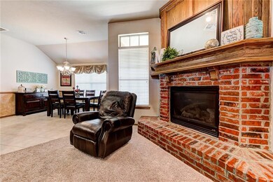 528 Madeline Ln, Moore, OK 73160 - photo 5