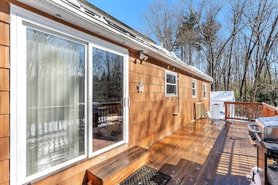 9 Meadowview Dr, Newton, NH 03858 - photo 6