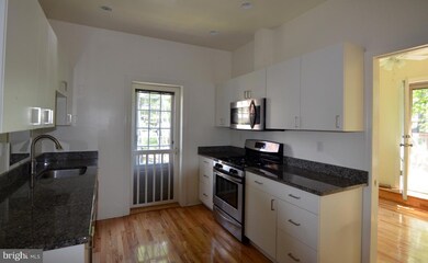 115 Walnut Ave unit 2, Ardmore, PA 19003 - photo 4