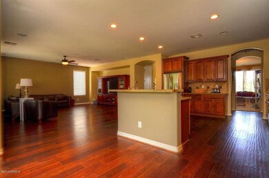 kitchenfamilyroom_1200