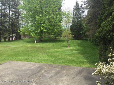 614 W Hospital St, Taylor, PA 18517 - photo 4