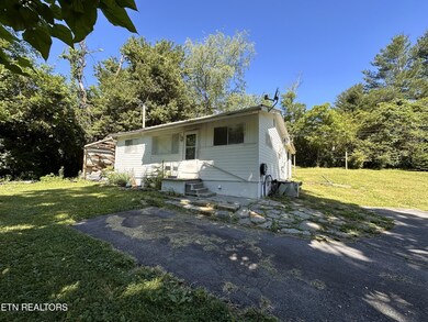 63 Dooley Ct, Crossville, TN 38555 - photo 2