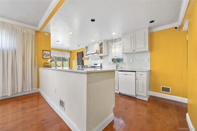 32-24 157th St, Flushing, NY 11354 - photo 7