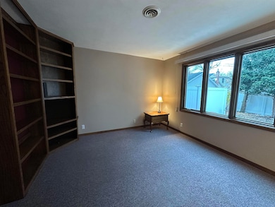 205 Ohio St unit 4, Decorah, IA 52101 - photo 6