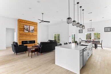 4013 Legend Trail, Granbury, TX 76049 - photo 6