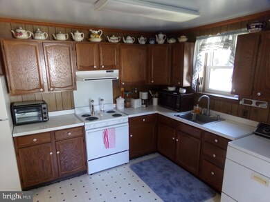 313 Brighton Ave, Wilmington, DE 19805 - photo 3