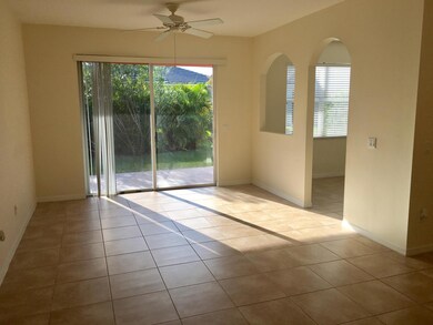 Living room (2)