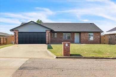 125 Meadows Ln, Shawnee, OK 74804 - photo 2