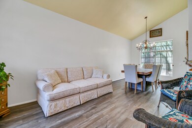 741 N Cholla St-3