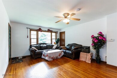 1104 67th St, Windsor Heights, IA 50324 - photo 3