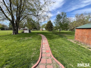 1520 E Wheeler St, Macomb, IL 61455 - photo 3