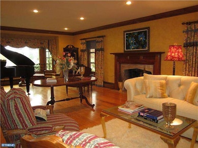 219 W Country Club Ln, Wallingford, PA 19086 - photo 4