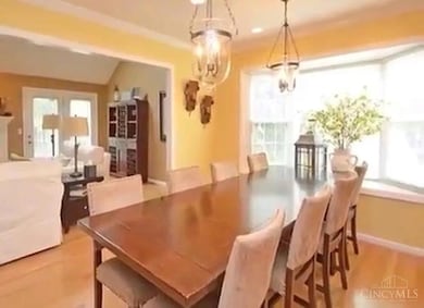 8026 Witts Mill Ln, Cincinnati, OH 45255 - photo 2