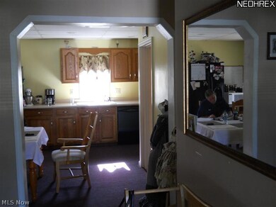 1547 Adams St, Coshocton, OH 43812 - photo 5