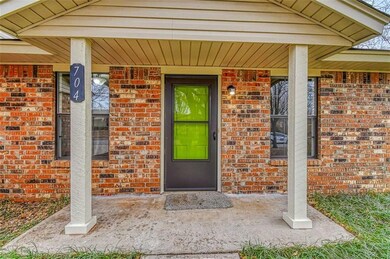 704 Peregrine Dr, Norman, OK 73072 - photo 4