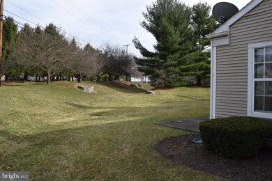 310 Barrington Ct, Palmyra, PA 17078 - photo 4