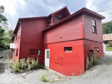 7868 Pomfret Rd, North Pomfret, VT 05053 - photo 7