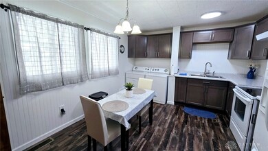 All appliance stay including washer/dryer