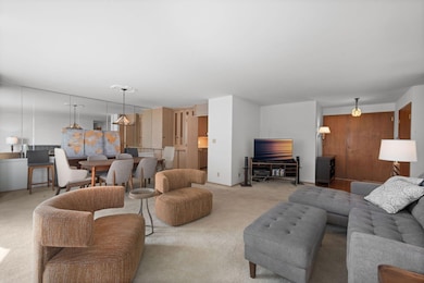 The Newport unit 1104, Milwaukee, WI 53202 - photo 6