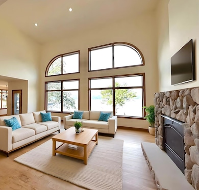 Welcome! (virtually staged)