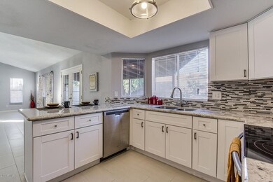 814 W Mohawk Ln Phoenix AZ-large-024-87-