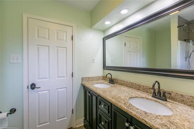 Full bath with Double-sink, Full mirror, bronze ha