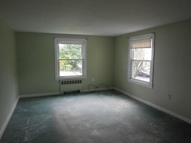 272 Cherry St, Holyoke, MA 01040 - photo 2