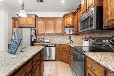 Kitchen - View 2 - A closer look at the good amoun