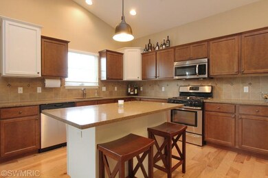 902 S Center Park Dr SW unit 32, Byron Center, MI 49315 - photo 5