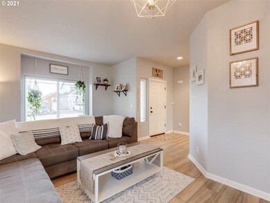 734 Burghardt Dr, Molalla, OR 97038 - photo 6