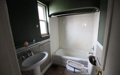 94 Mayfair Blvd, Columbus, OH 43213 - photo 3