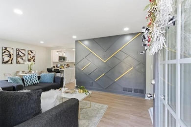 4015 Moffat Ct, Decatur, GA 30035 - photo 3