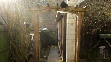 593 Manatawny St, Pottstown, PA 19464 - photo 7